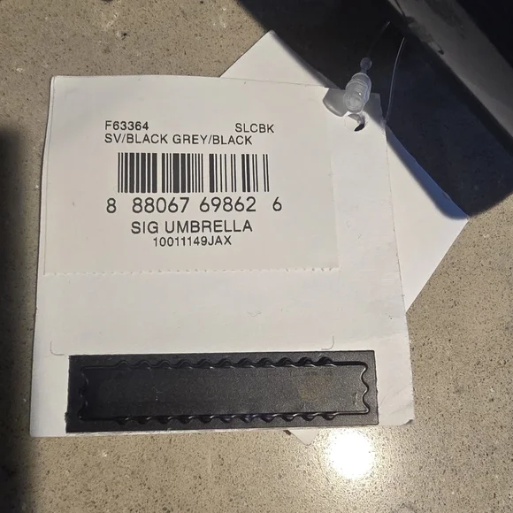 Coach NWT Sig Umbrella - Picture 8 of 8